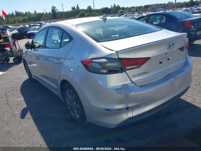 Hyundai ELANTRA SEL 2018 5NPD84LF5JH305550 Image 3