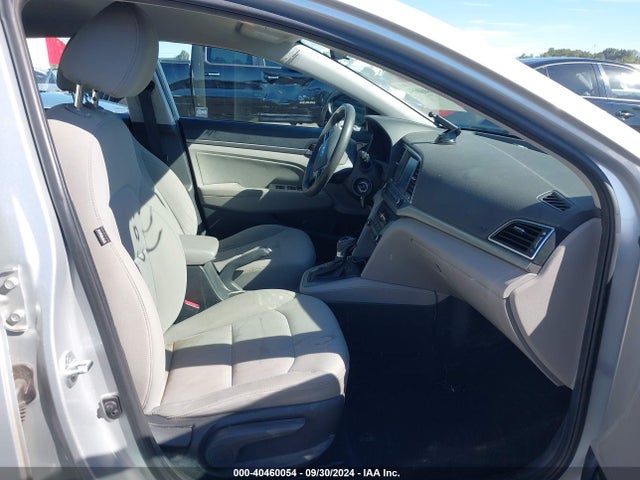 Hyundai ELANTRA SEL 2018 5NPD84LF5JH305550 Image 5
