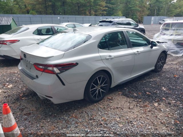 4T1G11BK0NU061876 Toyota Camry Se Awd