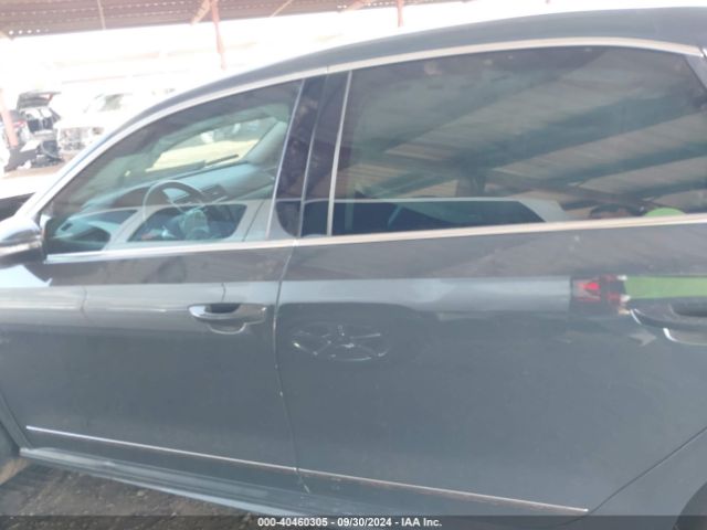 1VWDT7A39HC057637 Volkswagen Passat 1.8t R-line