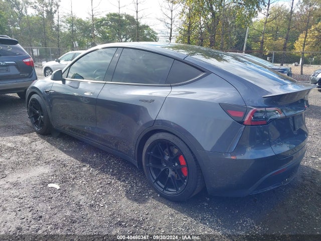 2022 TESLA MODEL Y 7SAYGDEF6NF456583 Photo 2