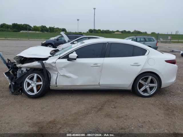 3MZBPADL2KM105621 Mazda Mazda3 Preferred Package