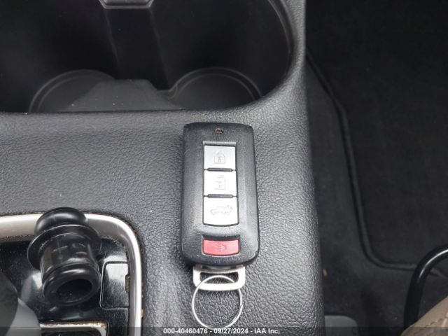 JA4AD3A38GZ043455 Mitsubishi Outlander Sel