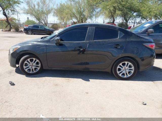 3MYDLBYV7JY315780 Toyota YARIS IA