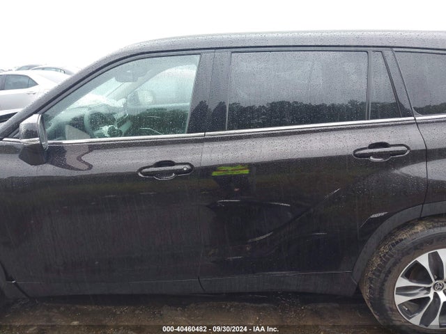 Toyota Highlander Xle 2022 5TDGZRAH8NS107721 Image 15