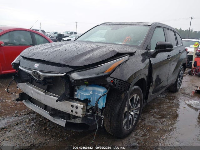 Toyota Highlander Xle 2022 5TDGZRAH8NS107721 Image 2