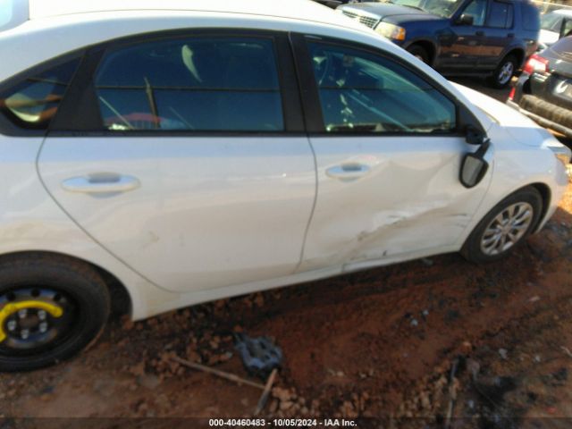 3KPF24AD1KE006977 KIA FORTE FE