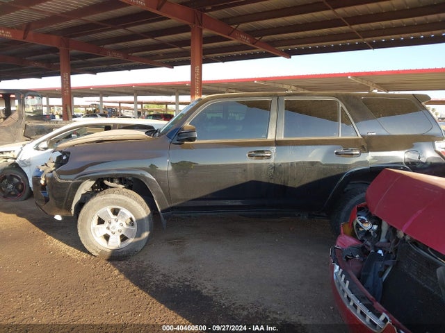 Toyota 4RUNNER SR5 2018 JTEBU5JR6J5589546 Image 15