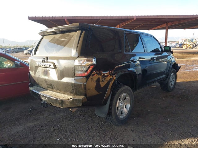 Toyota 4RUNNER SR5 2018 JTEBU5JR6J5589546 Image 4