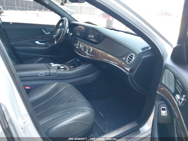 WDDUG8DB8JA376289 Mercedes-Benz S 560