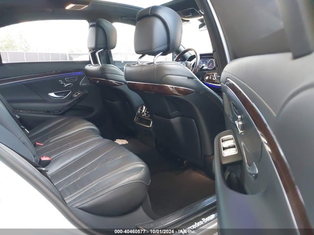 WDDUG8DB8JA376289 Mercedes-Benz S 560
