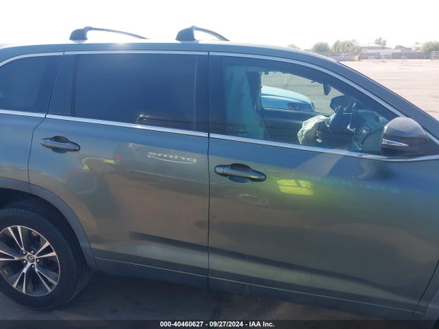 Toyota Highlander Le 2018 5TDZZRFHXJS287408 Image 13