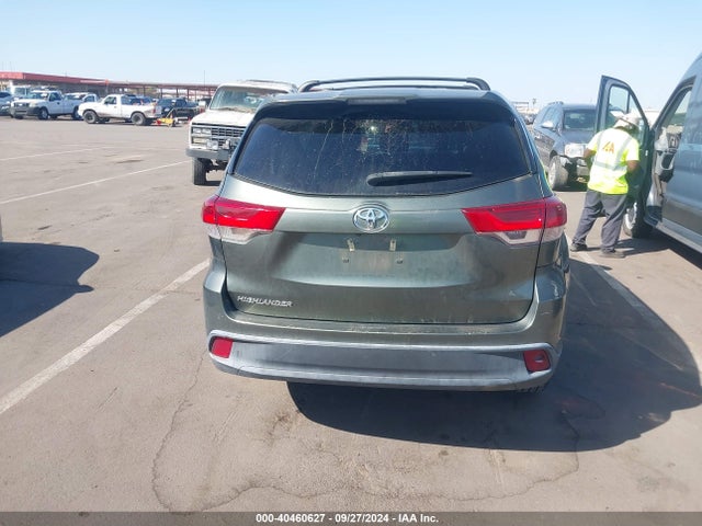 Toyota Highlander Le 2018 5TDZZRFHXJS287408 Image 16