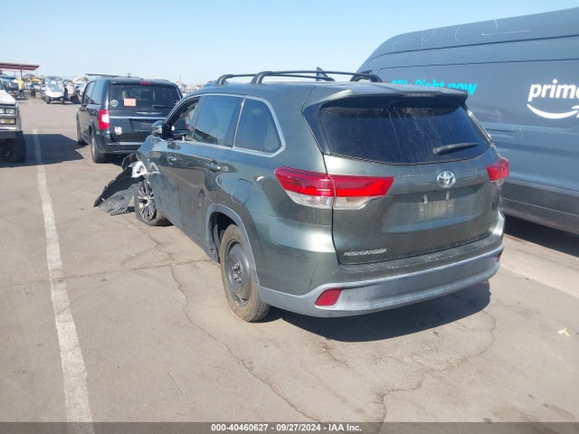 Toyota Highlander Le 2018 5TDZZRFHXJS287408 Image 3