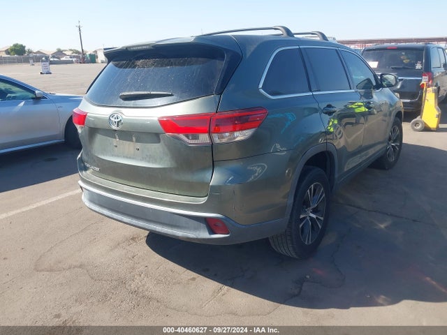 Toyota Highlander Le 2018 5TDZZRFHXJS287408 Image 4