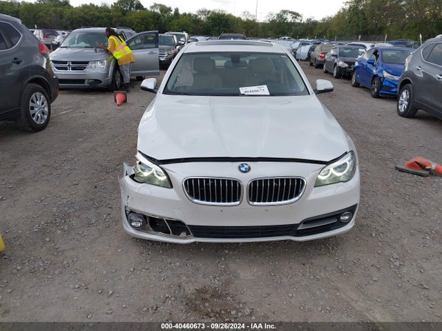 BMW 528i Xdrive 2015 WBA5A7C52FD627980 Image 12