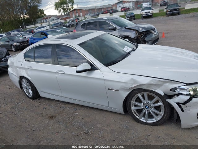 BMW 528i Xdrive 2015 WBA5A7C52FD627980 Image 13