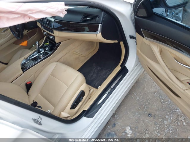 BMW 528i Xdrive 2015 WBA5A7C52FD627980 Image 5