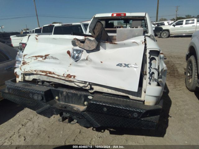 3C6UR5HJ4JG284285 RAM 2500 Tradesman  4x4 8' Box