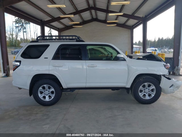 Toyota 4RUNNER SR5 2021 JTEMU5JR1M5943471 Image 14