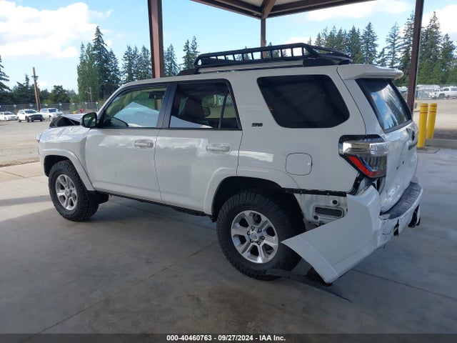 Toyota 4RUNNER SR5 2021 JTEMU5JR1M5943471 Image 3