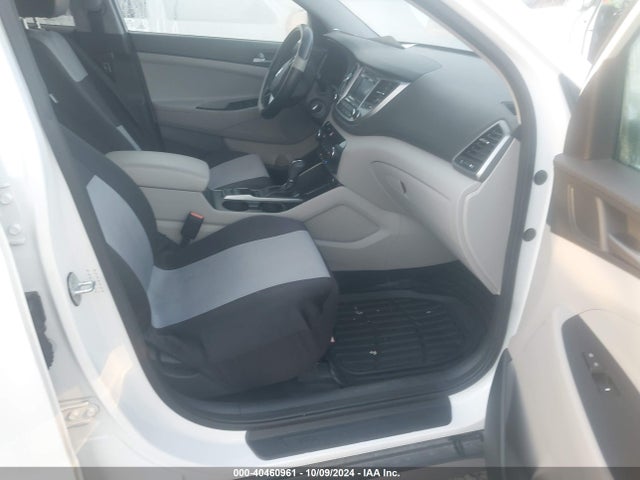 Hyundai TUCSON SE 2017 KM8J3CA48HU263660 Image 5