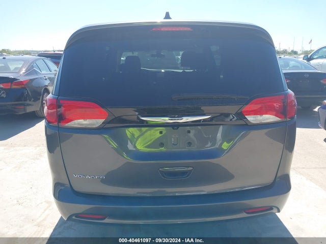 2C4RC1CG0NR235816 Chrysler Voyager Lx