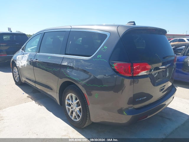 2C4RC1CG0NR235816 Chrysler Voyager Lx