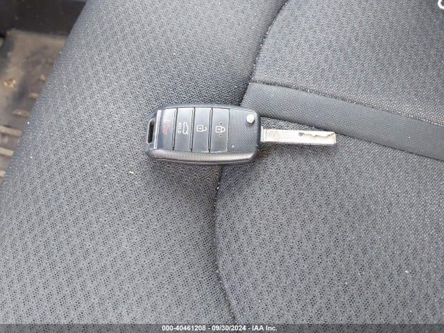 KIA Optima Lx 2018 5XXGT4L38JG232512 Image 11
