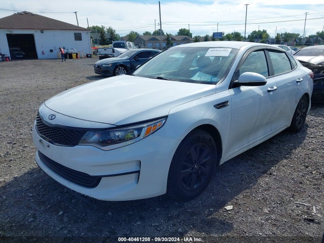 KIA Optima Lx 2018 5XXGT4L38JG232512 Image 2
