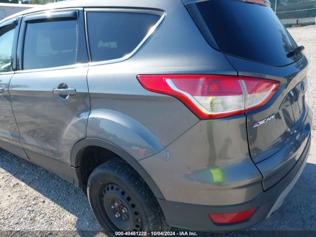 1FMCU9GX5EUA46377 Ford ESCAPE SE