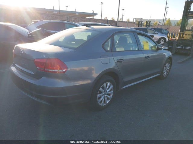 1VWAT7A36EC108459 Volkswagen Passat 1.8t Wolfsburg Edition