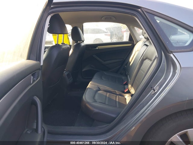 1VWAT7A36EC108459 Volkswagen Passat 1.8t Wolfsburg Edition