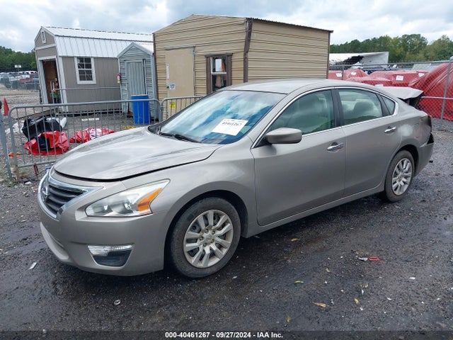 Nissan Altima 2.5 S 2015 1N4AL3AP7FN339624 Image 2