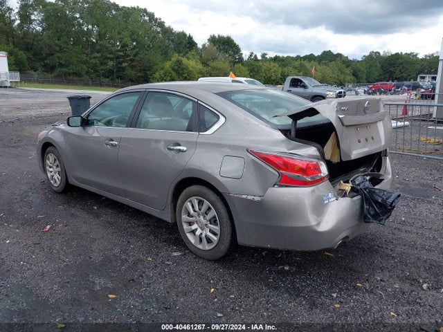 Nissan Altima 2.5 S 2015 1N4AL3AP7FN339624 Image 3