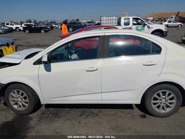 Chevrolet Sonic Lt Auto 2017 1G1JD5SGXH4127349 Image 13