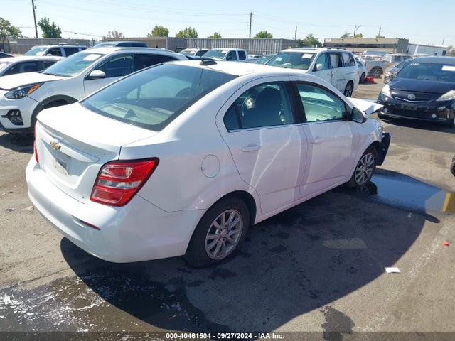 Chevrolet Sonic Lt Auto 2017 1G1JD5SGXH4127349 Image 4