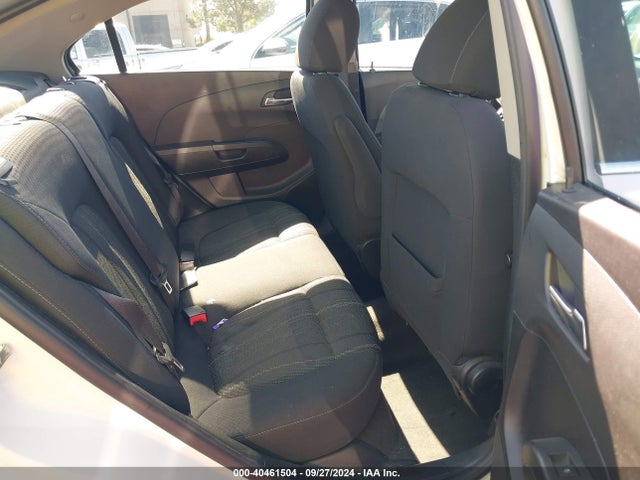 Chevrolet Sonic Lt Auto 2017 1G1JD5SGXH4127349 Image 8