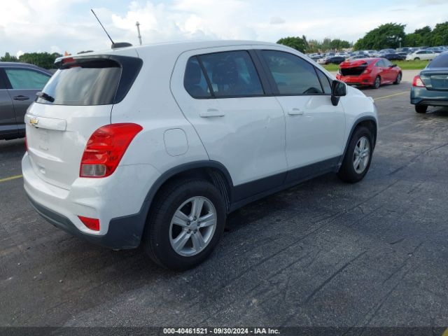 3GNCJKSB2KL380380 Chevrolet TRAX LS