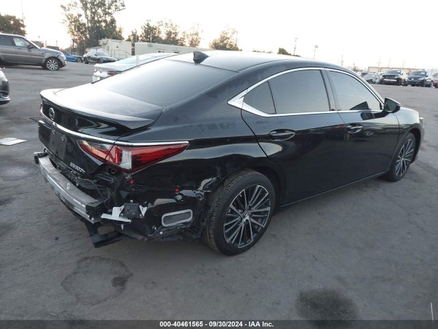 Lexus ES 300H 2023 58ADA1C16PU035416 Image 4