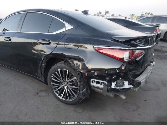 58ADA1C16PU035416 Lexus ES 300H