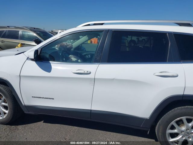 1C4PJLLB7JD552972 Jeep Cherokee Latitude Plus Fwd