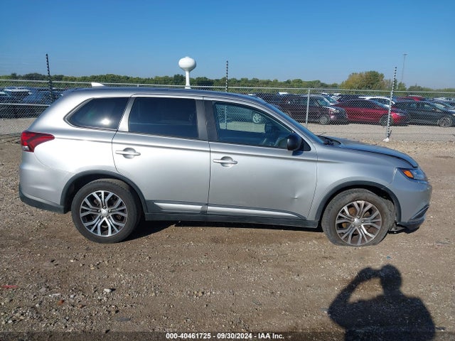 JA4AD2A38JZ060631 Mitsubishi Outlander Es