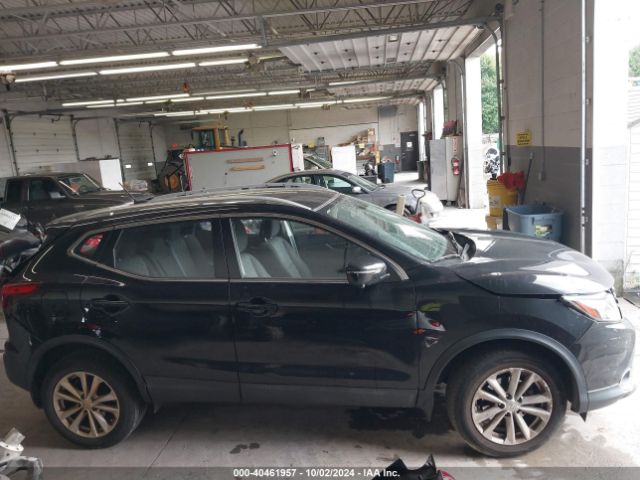 JN1BJ1CR5JW284331 Nissan Rogue Sport Sv