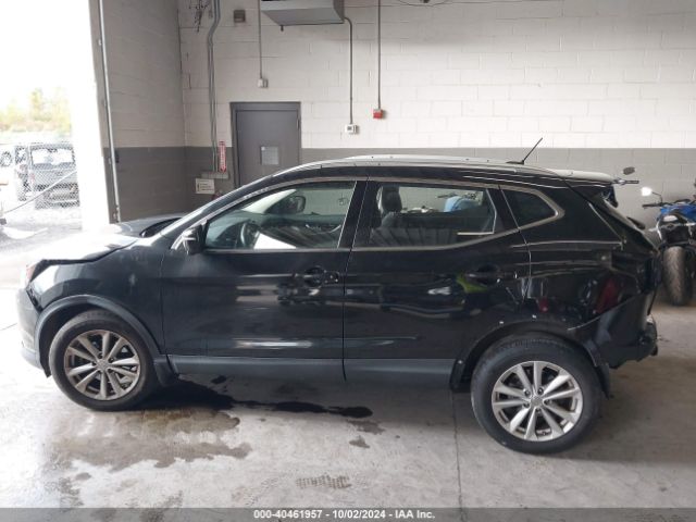 JN1BJ1CR5JW284331 Nissan Rogue Sport Sv
