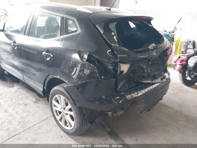JN1BJ1CR5JW284331 Nissan Rogue Sport Sv