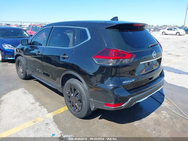 Nissan ROGUE S 2019 5N1AT2MV8KC726019 Image 3