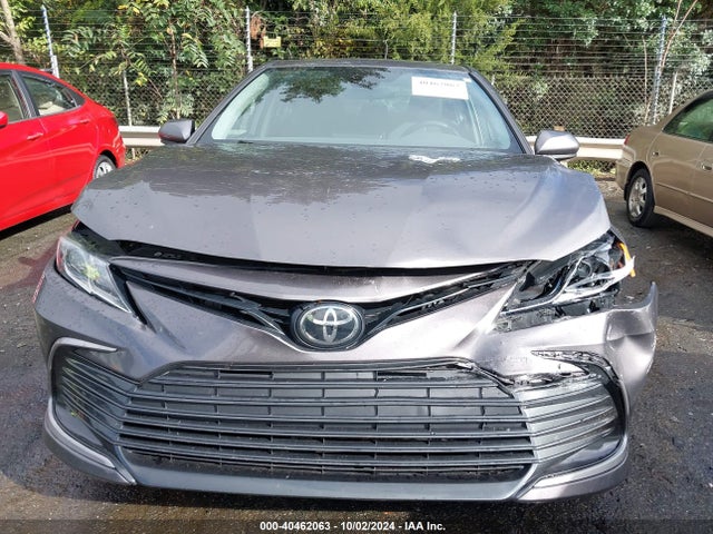 Toyota CAMRY LE 2022 4T1C11AK5NU687648 Image 12