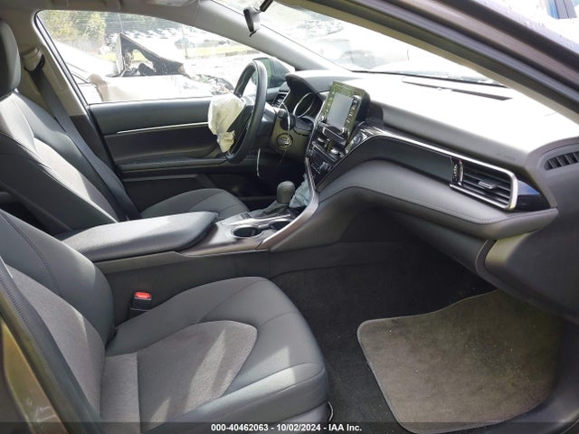 Toyota CAMRY LE 2022 4T1C11AK5NU687648 Image 5