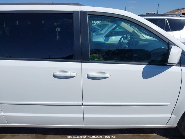 2C4RDGCG3GR338585 Dodge Grand Caravan Sxt